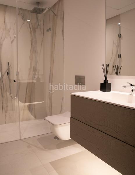 Foto b06ea3e8-1f66-43d9-bf4f-282389cba2c0. Appartement mit parking pool in Las Lomas de Río Verde Marbella