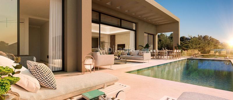 Foto 17c3a212-7a6d-43fc-9dfd-f4a102bd7c3c. Chalet avec parking piscine dans Nueva Atalaya Estepona