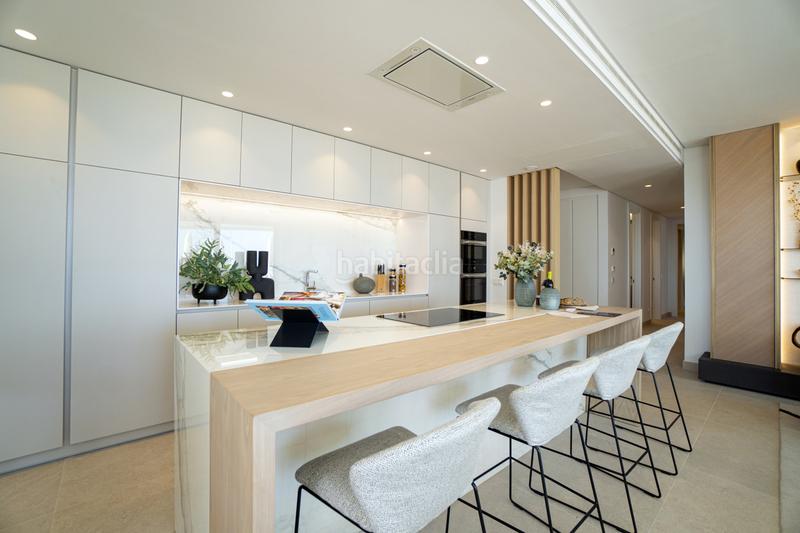 Foto fee81e0c-0e5c-4738-8470-ba0b561c20a7. Attico con parcheggio piscina in Nueva Atalaya Estepona