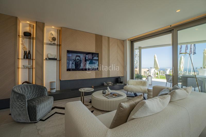 Foto 142371f4-a0ea-478e-a6ff-851fa96ac535. Penthouse with parking pool in Nueva Atalaya Estepona