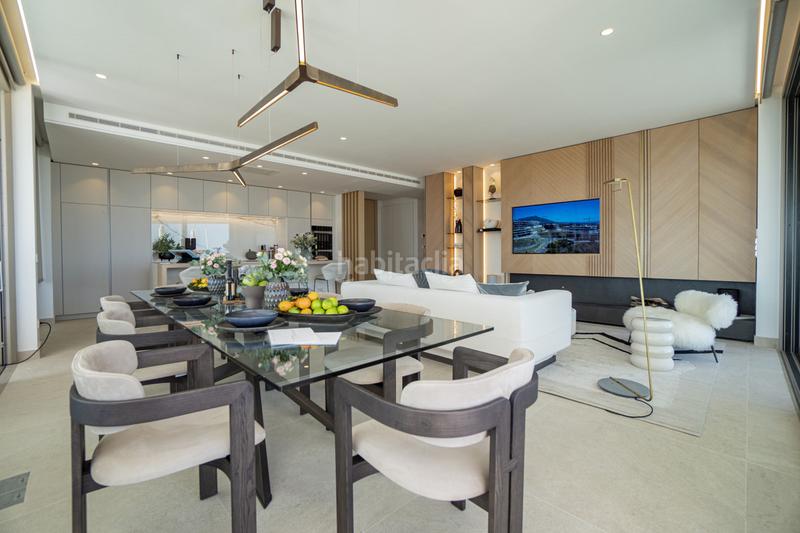 Foto 351c6fad-f3b5-439c-9ab1-d4424a1afdf2. Penthouse with parking pool in Nueva Atalaya Estepona