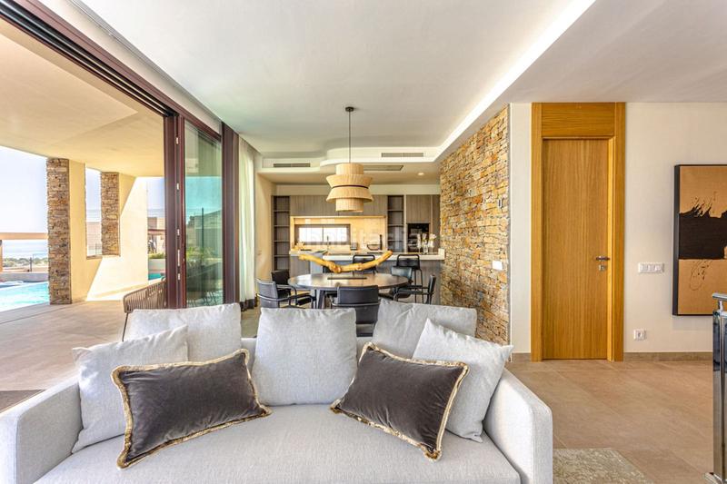 Foto 6522f140-5966-496d-a749-24d42d012437. Chalet with pool in Nueva Atalaya Estepona