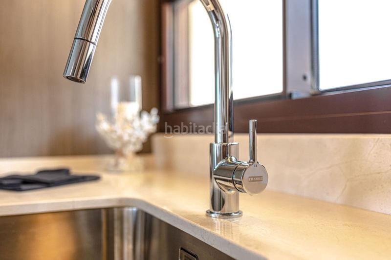 Foto cb7511b2-5383-41c5-bd74-9a95b0cb3037. Chalet avec piscine dans Nueva Atalaya Estepona