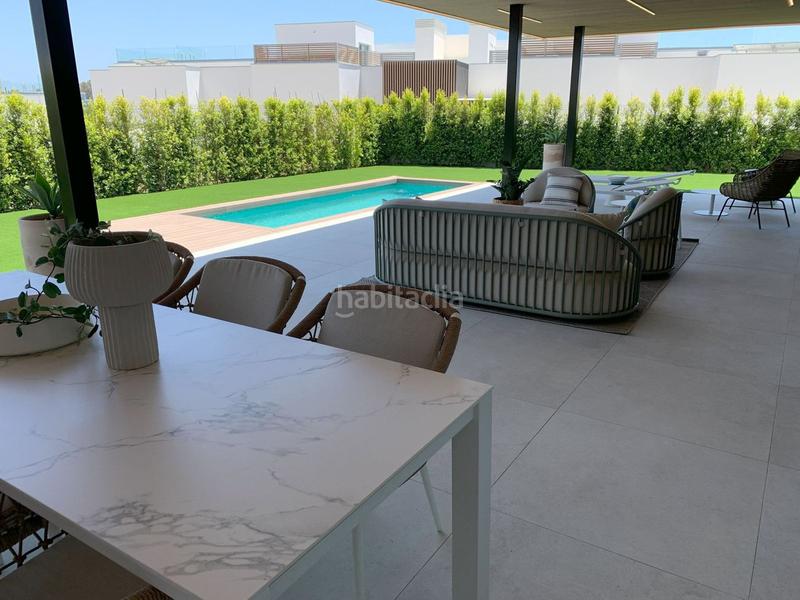 Foto 69846427-52c4-4c1d-b1ea-07b685add75b. Erdgeschoss mit parking pool in El Rosario - Ricmar Marbella