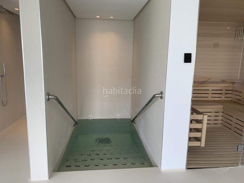 Foto 096f57d2-4a9c-442a-9bcf-b5da26fc9479. Penthouse with parking pool in Torrecilla - La Cañada Marbella