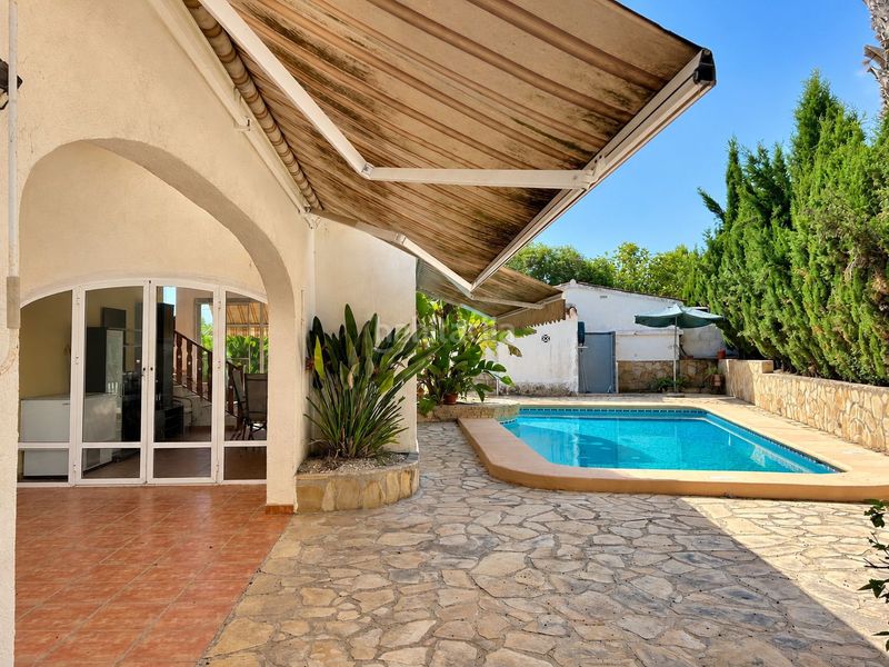Foto 9da6d5b3-d5f2-49fb-90b7-f23ef3e04eda. Chalet avec chauffage parking piscine dans Partida Comunes-Adsubia Xàbia
