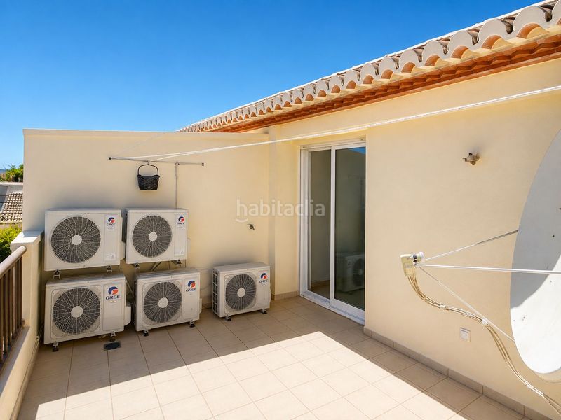 Foto 21aaf155-b999-495c-9151-7817ee292cc2. Casa adossada amb aparcament piscina a Centro Ciudad Xàbia