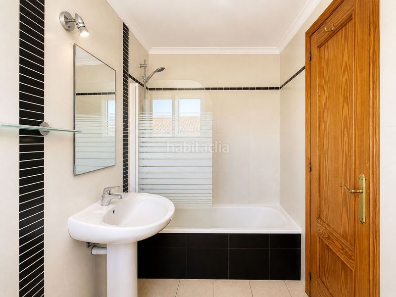 Foto d6d15796-e9da-48ad-837a-43727cb4d234. Casa adossada amb aparcament piscina a Centro Ciudad Xàbia
