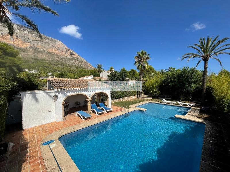 Foto f6b24cff-1e21-44c3-b0ee-05af520159ce. Chalet with heating parking pool in Partida Tosal - Zona dels Castellans Xàbia