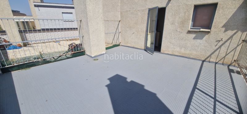 Foto 0a3ac7d5-e031-4b28-b5f6-fe422ec8982e. Casa adossada amb xemeneia calefacció aparcament a Zaragoza