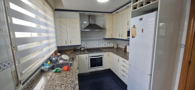 Foto 1570d246-98ef-4399-ac5f-cd1e2bb52235. Casa adossada amb xemeneia calefacció aparcament a Zaragoza