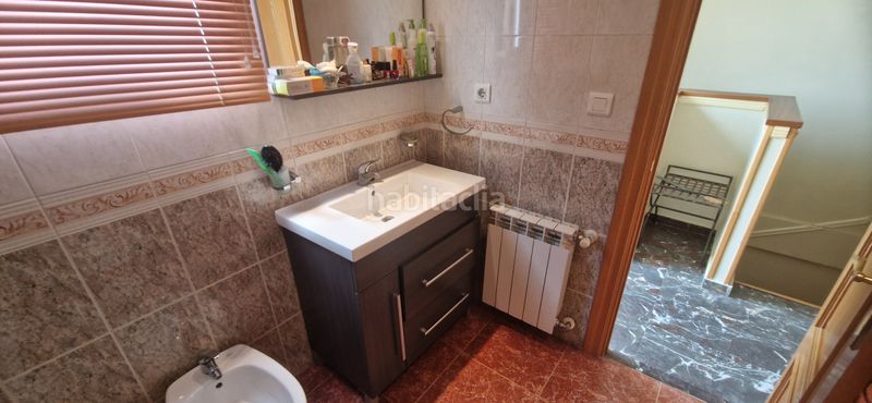 Foto 65474472-9096-4b17-b7ae-00f03c2a2cc2. Casa adossada amb xemeneia calefacció aparcament a Zaragoza