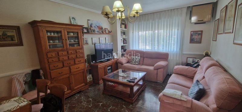 Foto f418ad43-c84a-45ee-8fbc-b93cbf9bd844. Casa adossada amb xemeneia calefacció aparcament a Zaragoza