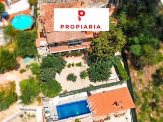 Casa a Central de sant antoni 7. Casa pequeña con piscina