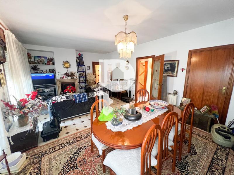 Foto 3206d0d0-50a7-46a0-9cb7-4ccdf067b19e. Haus in calle gran via de fontpineda 72 in Pallejà