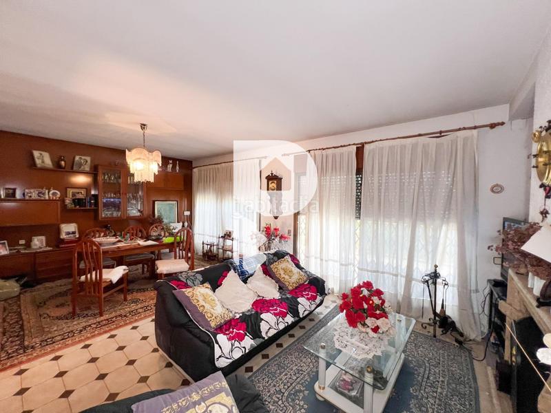 Foto 4727e582-bc9b-4121-a879-1a4ba7938acc. Haus in calle gran via de fontpineda 72 in Pallejà