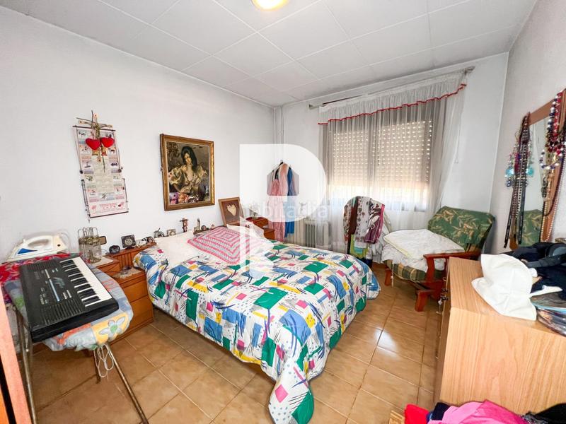 Foto 58762a7a-0cce-426a-a02e-845ec441ac19. Haus in calle gran via de fontpineda 72 in Pallejà