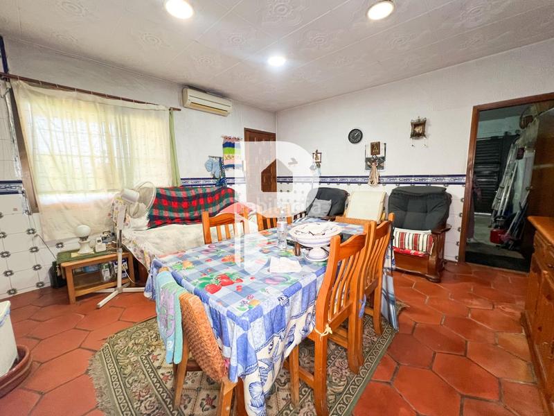 Foto 5dfd7592-ea16-4e5f-9c46-ac279b2625b5. Haus in calle gran via de fontpineda 72 in Pallejà