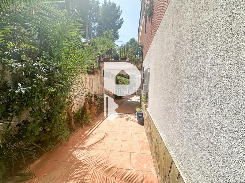 Foto 632af5d8-eca8-4797-9fbf-92906c82eb23. Haus in calle gran via de fontpineda 72 in Pallejà