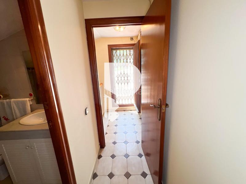 Foto 7708fb41-1951-405e-b7ee-a3d149baee69. Haus in calle gran via de fontpineda 72 in Pallejà