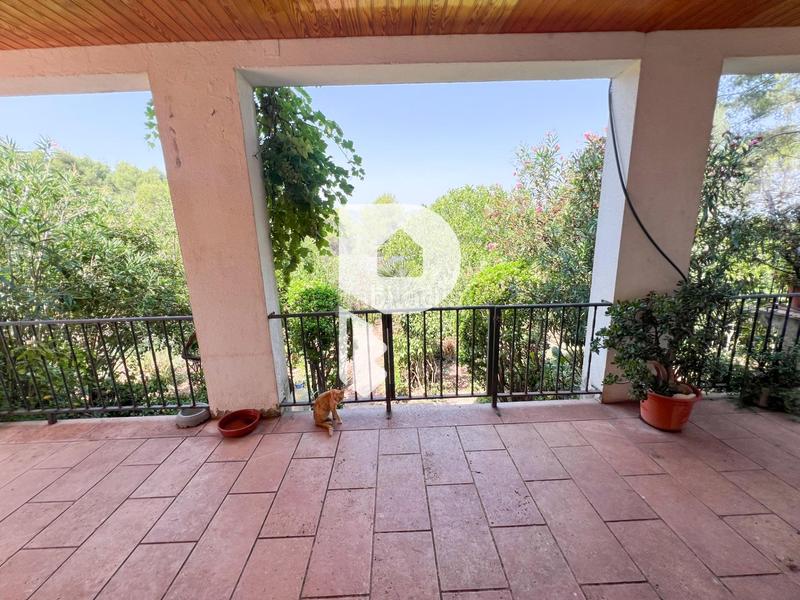 Foto a0039448-36df-49df-83e9-3a309cf86536. Haus in calle gran via de fontpineda 72 in Pallejà