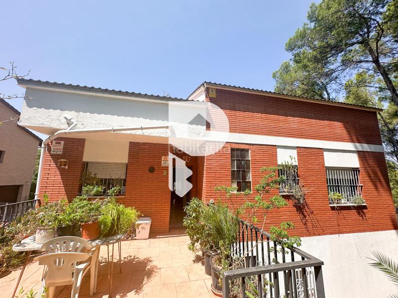 Foto f290018e-5863-4363-af7c-43b77e85afa9. Haus in calle gran via de fontpineda 72 in Pallejà