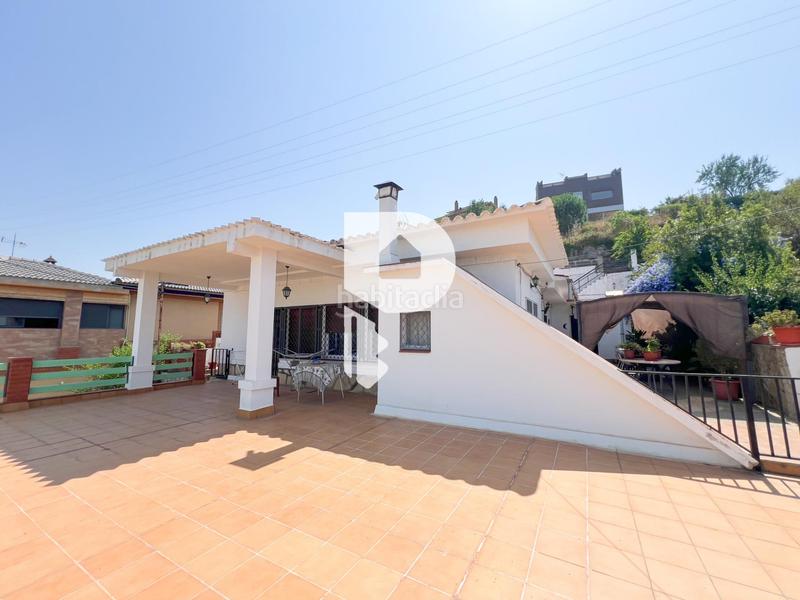 Foto 59ec817a-0a2a-4df5-854a-bc2578098893. Haus mit heizung parking in Cervelló