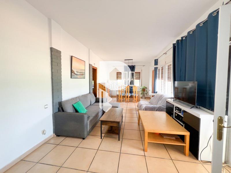 Foto e66f8bed-8833-484c-ab21-9b28ea0b2c37. Haus mit heizung parking in Cervelló