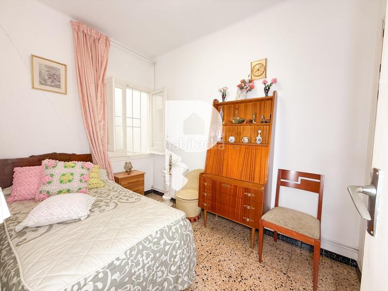 Foto a912d3fb-63d2-4ab2-85d3-0de32ccea152. Casa  en el centro con local en Sant Vicenç dels Horts