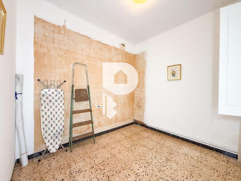 Foto abf6da39-990b-437b-bd83-d867839b383b. Casa  en el centro con local en Sant Vicenç dels Horts