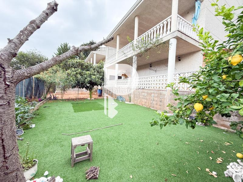 Foto 65bbbd77-51ae-4a26-9d00-255f3e9799e3. Casa preciosa casa muy bien ubicada en Cervelló