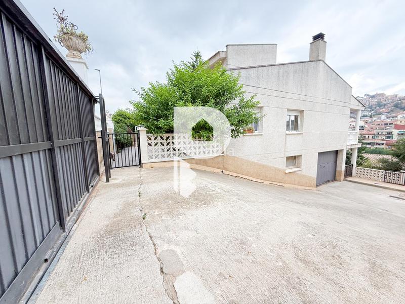 Foto b1e13121-f2a9-4b78-8609-607ebdefd546. Casa preciosa casa muy bien ubicada en Cervelló