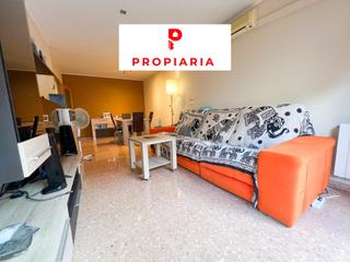Etagenwohnung in Cervelló. Piso en el centro con parking