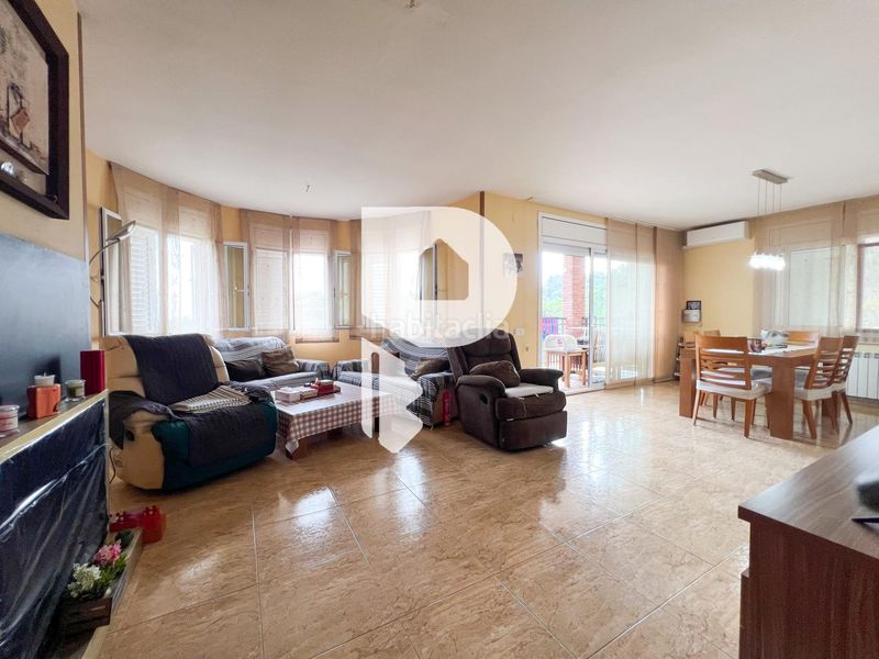 Foto 15abb4d1-35c6-4ac5-a26a-56ef4366e50e. Casa amb aparcament a Cervelló