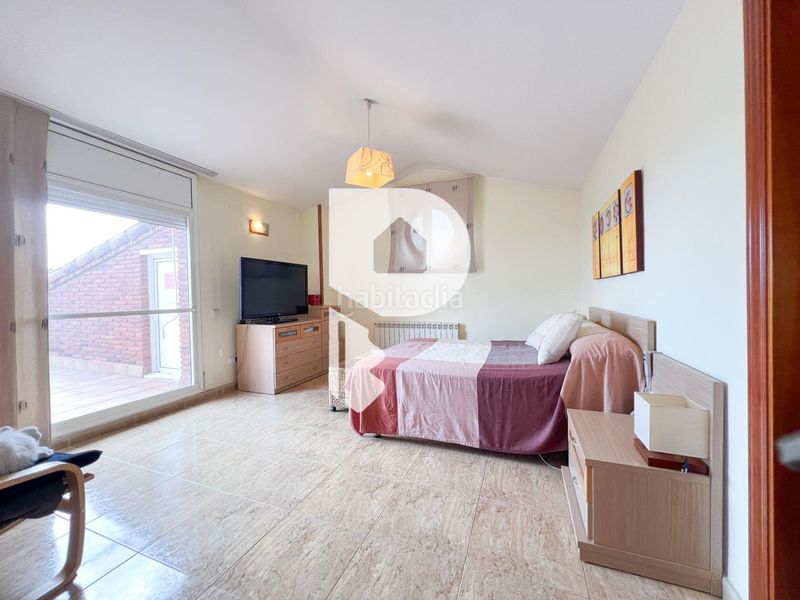 Foto efda50f4-7aba-4ea1-9a12-d59c41f1d676. Casa amb aparcament a Cervelló