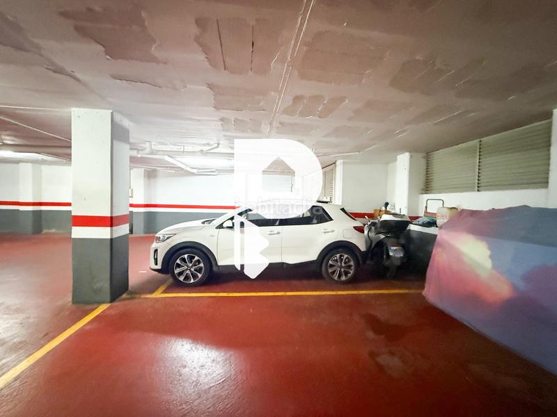 Foto 04e9ee63-b238-4b7f-87ea-c0b239363a87. Planta baja enorme piso con parking en Roquetes Barcelona