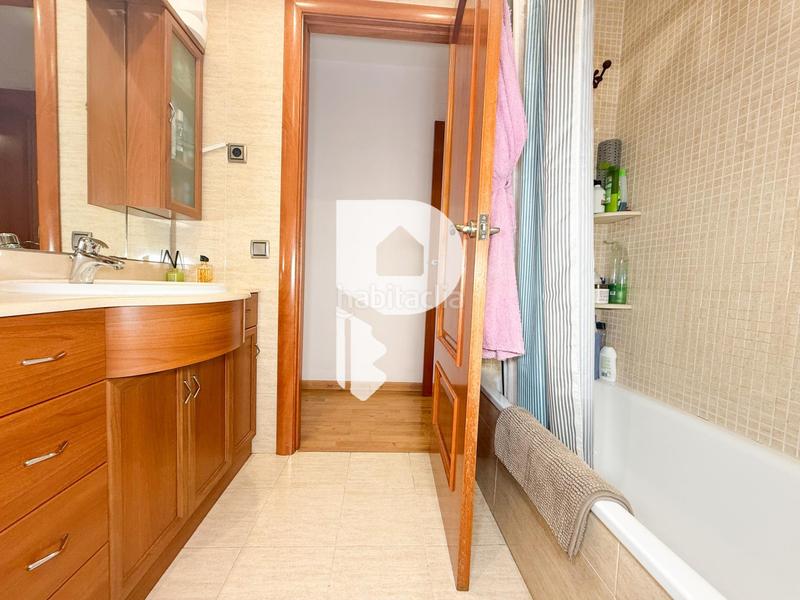 Foto 58c625f0-3923-4d69-8474-d6355fc67b01. Planta baja enorme piso con parking en Roquetes Barcelona