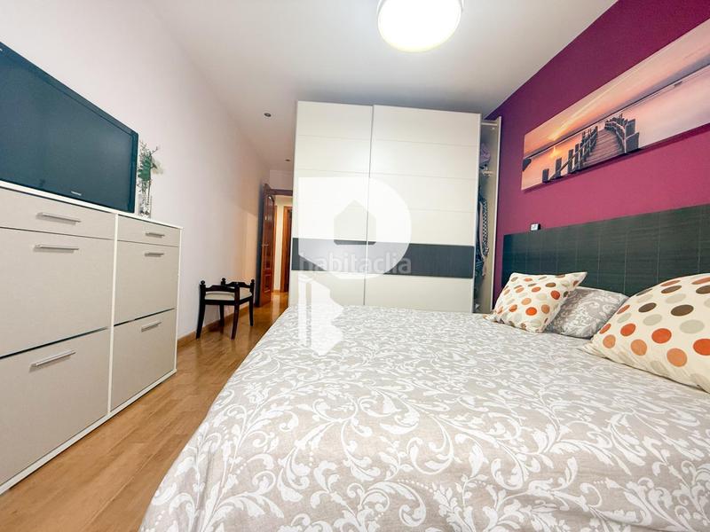 Foto 5d3e1f7e-84be-4570-9437-b28c15ccdf61. Planta baja enorme piso con parking en Roquetes Barcelona