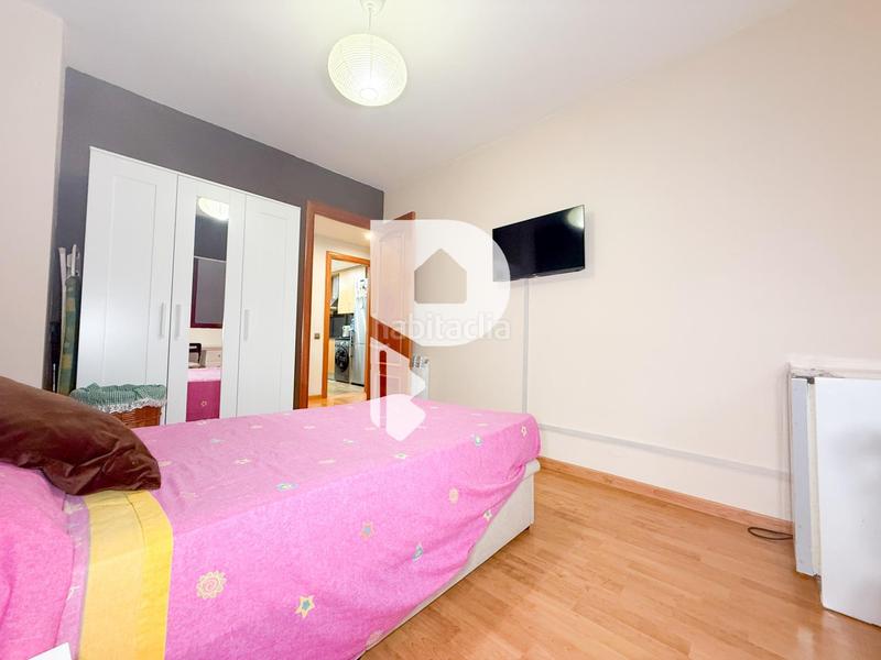 Foto be9e3fb9-e205-4c40-9ce5-55d1d18a9ef7. Planta baja enorme piso con parking en Roquetes Barcelona