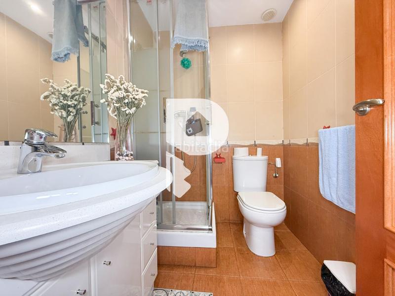 Foto d62d3110-e59e-4716-b5cb-425c84b14426. Planta baja enorme piso con parking en Roquetes Barcelona