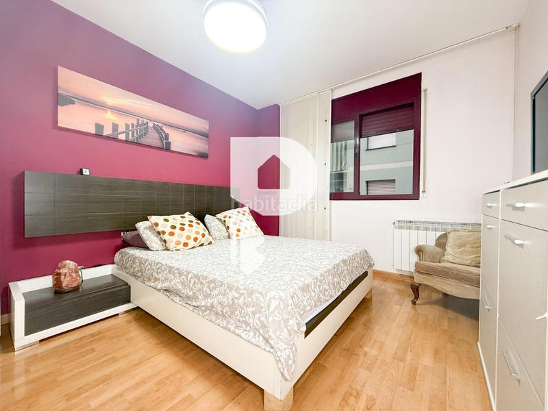 Foto e4f5951a-f8b3-4cd9-acfb-90b793d80284. Planta baja enorme piso con parking en Roquetes Barcelona