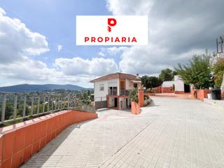 Maison à Vallirana. Casa con terreno y muchas posibilidades