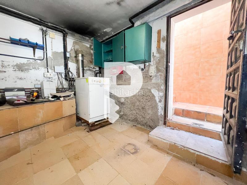 Foto 23d87a72-a45f-4f96-83ea-687c6ecf892f. Casa con riscaldamento parcheggio piscina in Vallirana