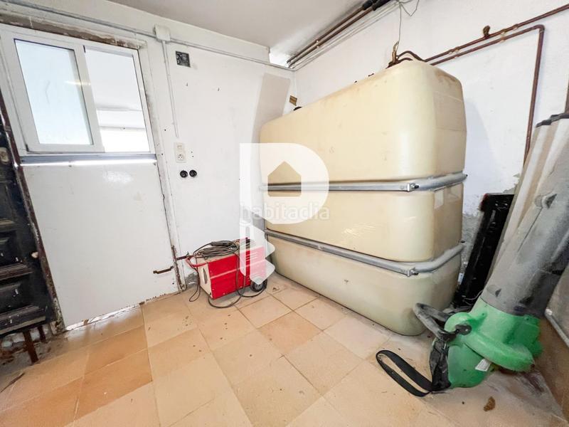 Foto 2c532d5a-e20e-45cc-b11c-a07d343f60e0. Casa con riscaldamento parcheggio piscina in Vallirana