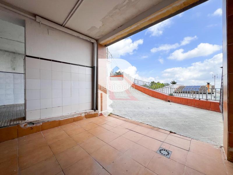 Foto aab8c185-8a4d-42a1-af6e-d3ed852e8f15. Casa con riscaldamento parcheggio piscina in Vallirana