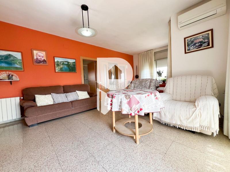 Foto bcc408fc-e1a0-4400-828f-810759f49d67. Casa con riscaldamento parcheggio piscina in Vallirana