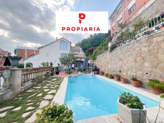 Haus in Vallirana. Casa con piscina en pleno centro