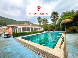 Casa a Cervelló. Impresionante casa con piscina y mucho encanto