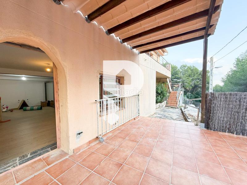 Foto 17f2f9ea-015a-4714-ab72-c984dcb559a6. Casa con riscaldamento parcheggio in Can Palet de Vista Alegre Terrassa