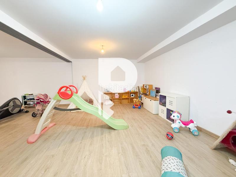 Foto b13ac3be-359e-4d53-b55a-90f8572e99d0. Casa con riscaldamento parcheggio in Can Palet de Vista Alegre Terrassa